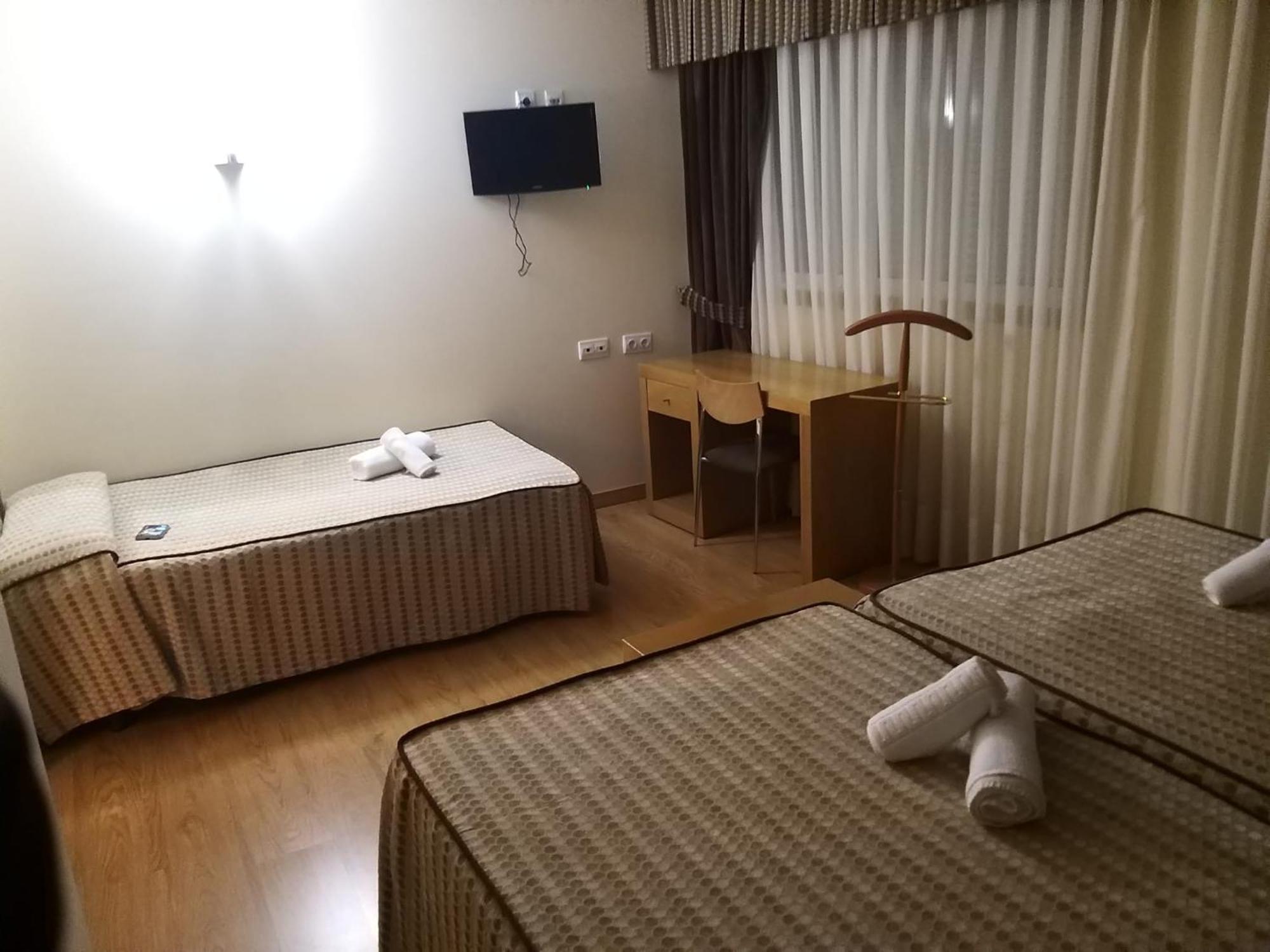 Hotel Condes De Lemos Espana Монфорте-де-Лемос Екстер'єр фото