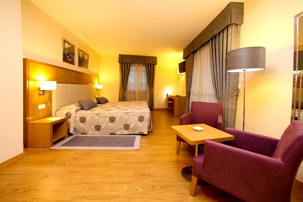 Hotel Condes De Lemos Espana Монфорте-де-Лемос Екстер'єр фото